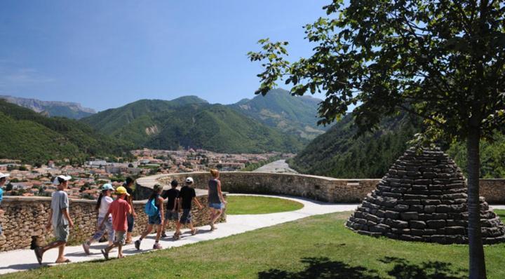 Coeur De Ville, T2, Rue Pietonne, Digne Les Bains Exterior foto